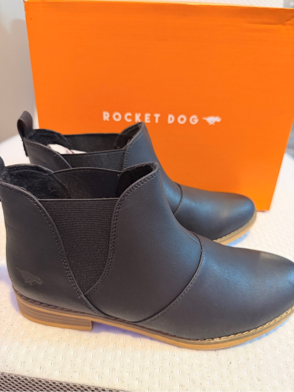 Rocket Dog Black Slip-On Chelsea Ankle Boots with Tan Sole